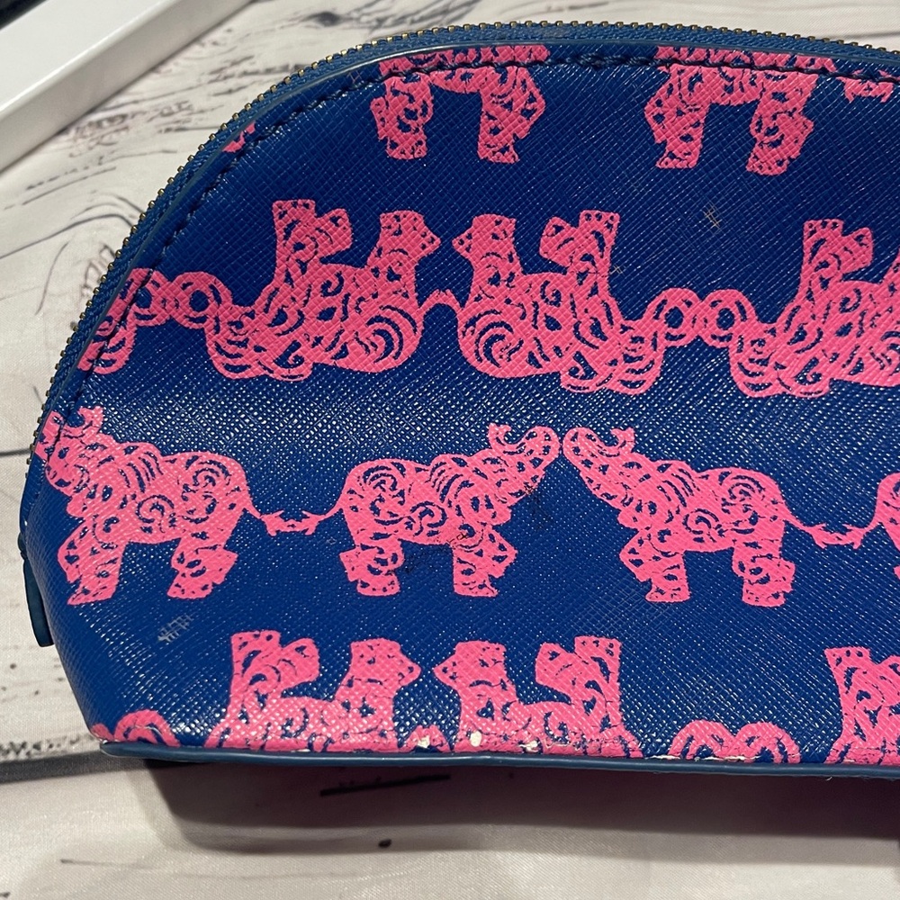Lilly Pulitzer cosmetic bag with a blue and pink elephant pattern Preowned - Picture 4 of 7